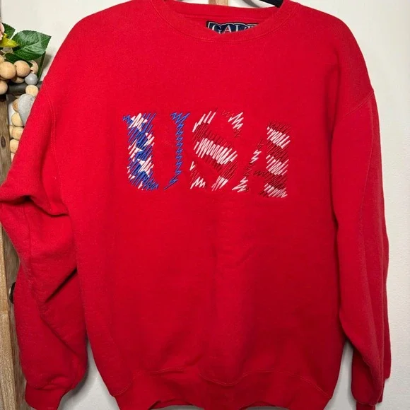 Galt Sand Red USA Vintage Embroidered Crewneck Sweatshirt Women Size Medium - Picture 2 of 8